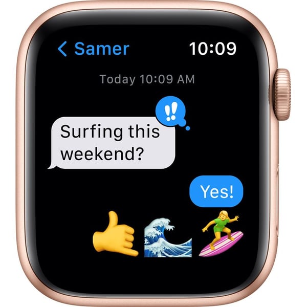 Apple Watch SE GPS 40mm Gold Aluminium Case Starlight Sport Band – Regular